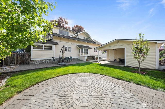 902 Washington Street, Wenatchee, WA 98801