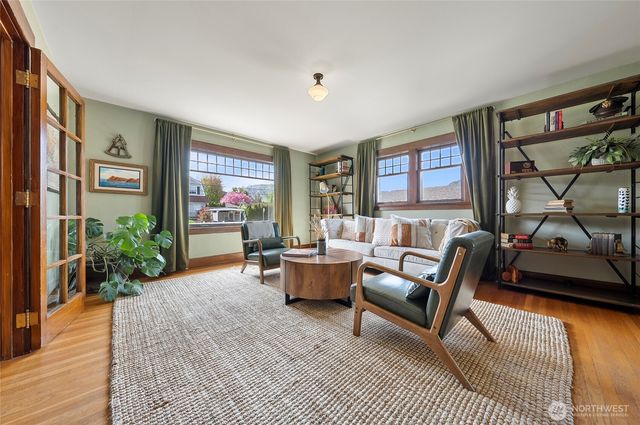 902 Washington Street, Wenatchee, WA 98801