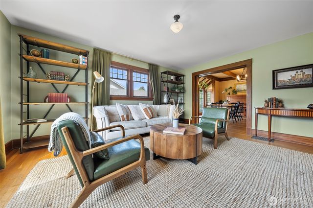 902 Washington Street, Wenatchee, WA 98801