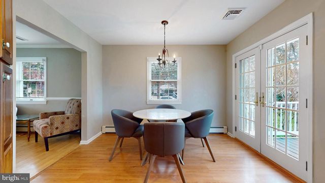 2275 BURROUGHS AVE, Linwood, NJ 08221