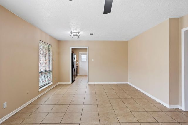 509 N 11th Street, La Porte, TX 77571