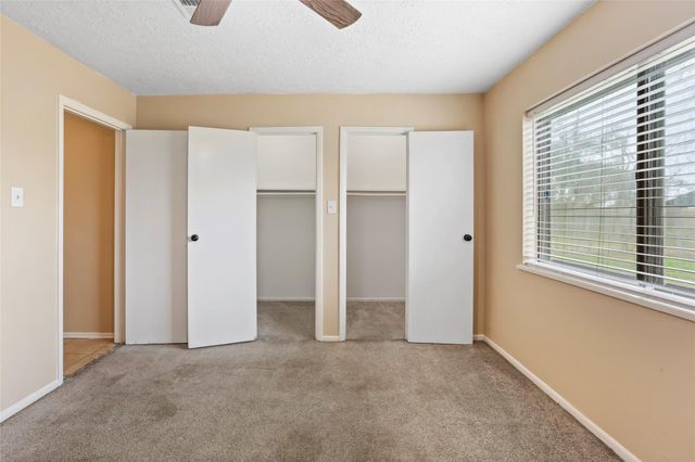 509 N 11th Street, La Porte, TX 77571