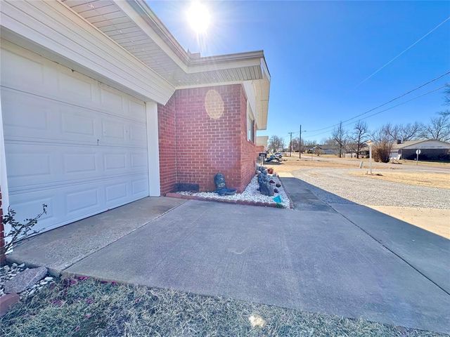 3003 N Bell Avenue, Shawnee, OK 74804