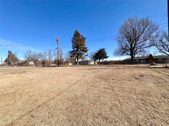 3003 N Bell Avenue, Shawnee, OK 74804