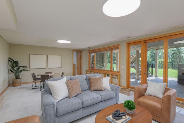 6301 Rowland Road, Eden Prairie, MN 55344