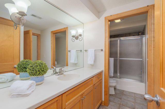 6301 Rowland Road, Eden Prairie, MN 55344