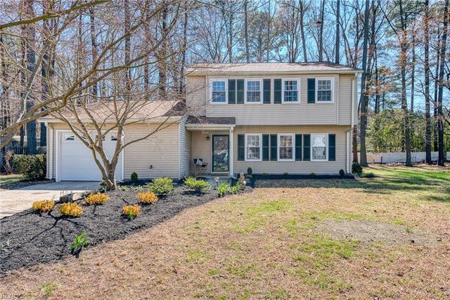 111 Melody LN, Yorktown, VA 23692