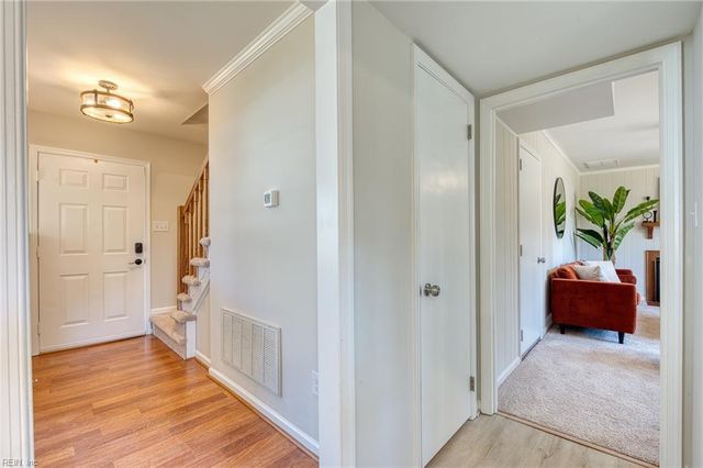 111 Melody LN, Yorktown, VA 23692