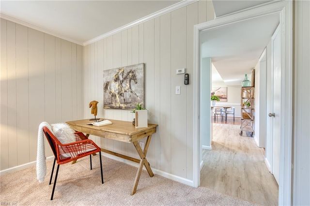 111 Melody LN, Yorktown, VA 23692