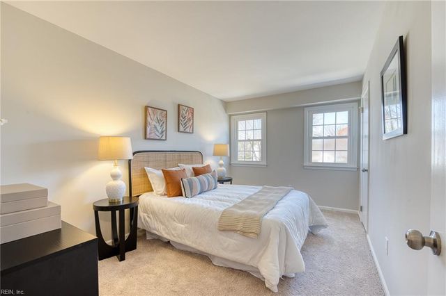 111 Melody LN, Yorktown, VA 23692