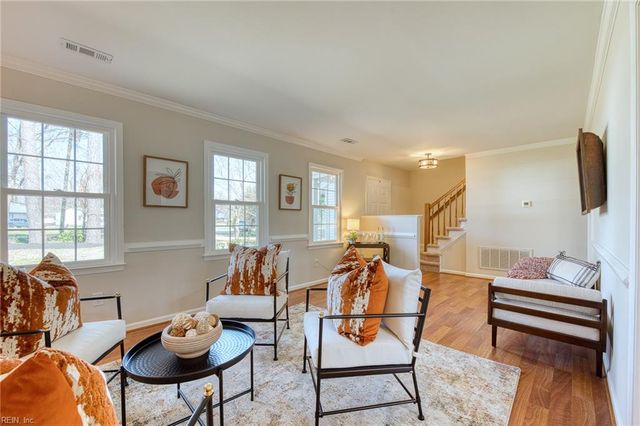 111 Melody LN, Yorktown, VA 23692