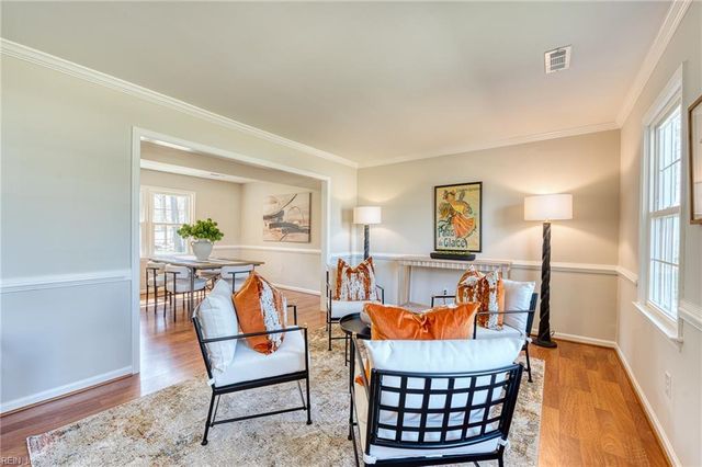 111 Melody LN, Yorktown, VA 23692