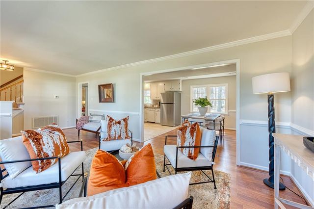 111 Melody LN, Yorktown, VA 23692