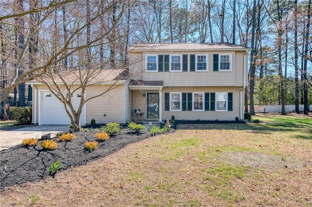 111 Melody LN, Yorktown, VA 23692