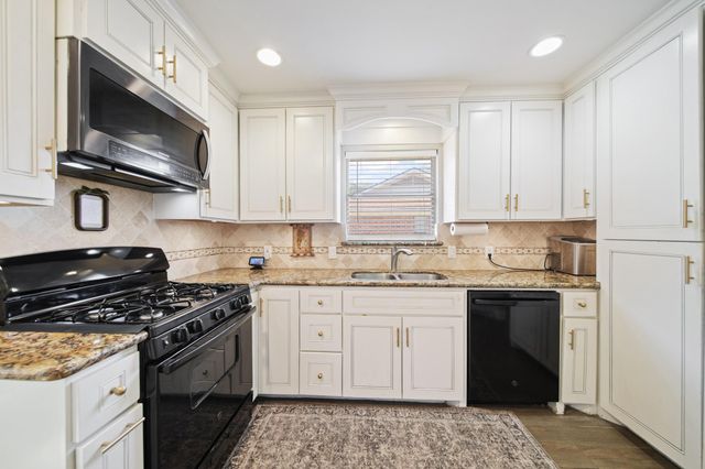 5919 Lattimer Drive, Houston, TX 77035