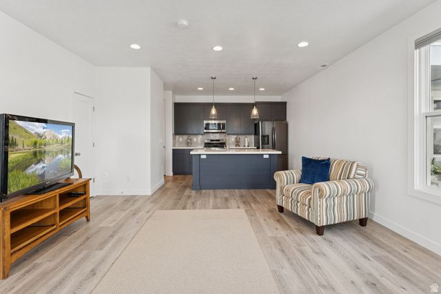 4726 W DUCKHORN DR, South Jordan, UT 84009