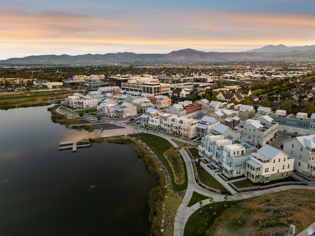 4726 W DUCKHORN DR, South Jordan, UT 84009