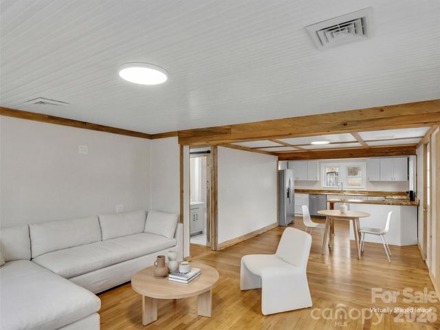 106 Long Street, Waynesville, NC 28786