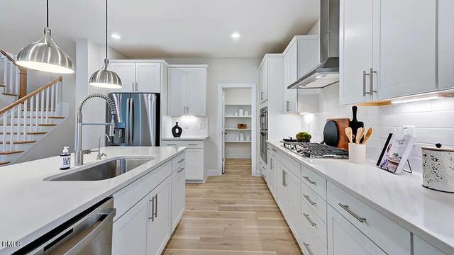 313 Diamond Bluff Lane, Holly Springs, NC 27540