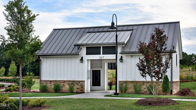 313 Diamond Bluff Lane, Holly Springs, NC 27540