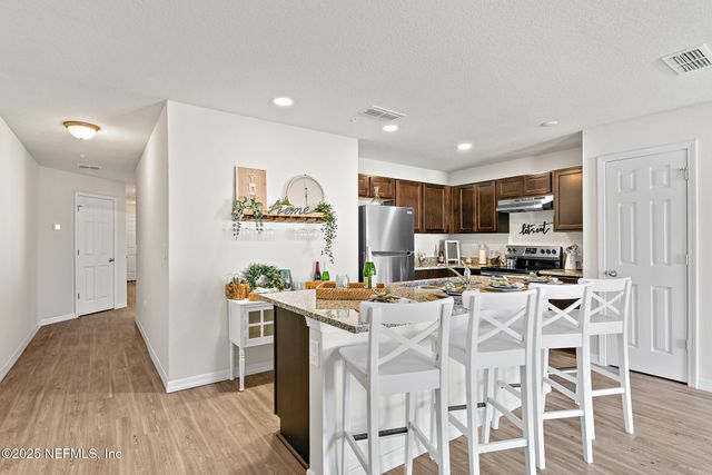 1516 YELFORD Circle, Jacksonville, FL 32218