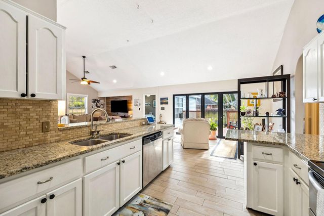 709 Vintage Court, Destin, FL 32541