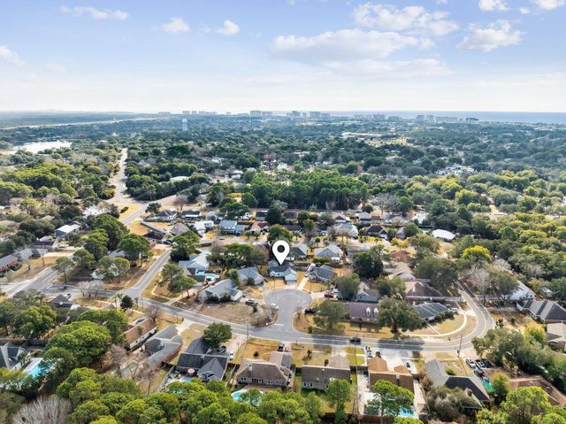 709 Vintage Court, Destin, FL 32541