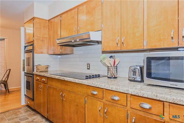 111 Dover Dell, Victoria, TX 77904