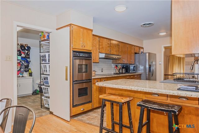 111 Dover Dell, Victoria, TX 77904