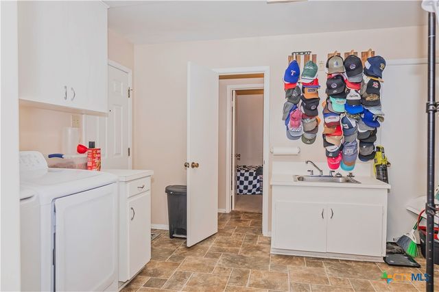 111 Dover Dell, Victoria, TX 77904