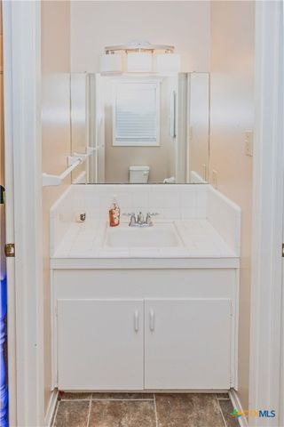 111 Dover Dell, Victoria, TX 77904