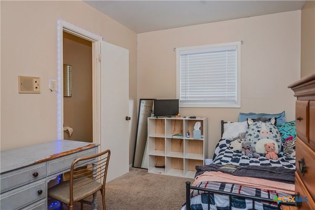 111 Dover Dell, Victoria, TX 77904