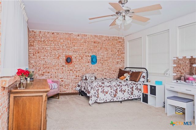 111 Dover Dell, Victoria, TX 77904