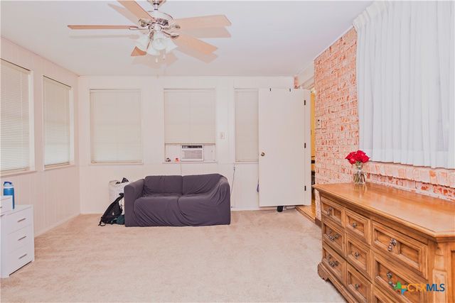 111 Dover Dell, Victoria, TX 77904