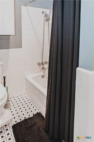 111 Dover Dell, Victoria, TX 77904