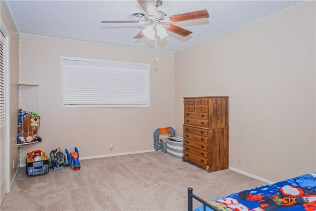 111 Dover Dell, Victoria, TX 77904