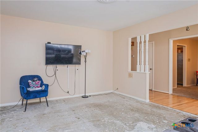 111 Dover Dell, Victoria, TX 77904