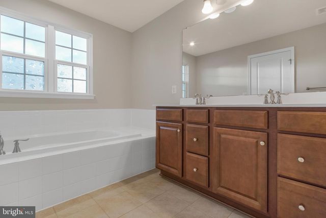 218 COURTHOUSE MANOR DR, Stafford, VA 22554