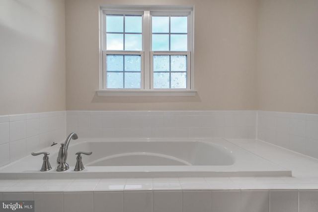 218 COURTHOUSE MANOR DR, Stafford, VA 22554