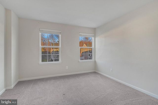 218 COURTHOUSE MANOR DR, Stafford, VA 22554