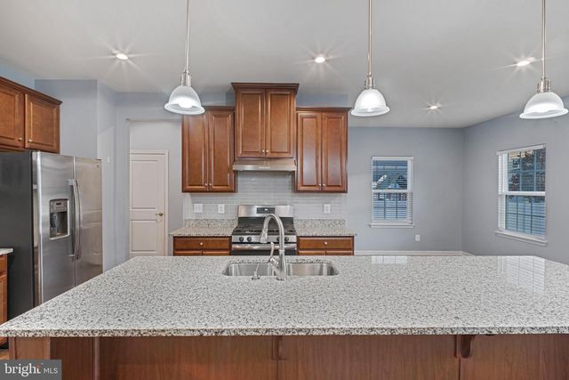 218 COURTHOUSE MANOR DR, Stafford, VA 22554