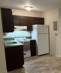 2400 SW 42nd Ave 1-6, Fort Lauderdale, FL 33317