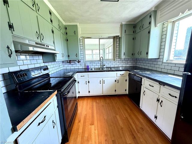 1024 Lone Hickory Road, Yadkinville, NC 27055