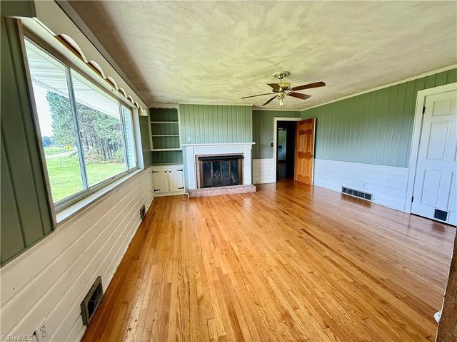 1024 Lone Hickory Road, Yadkinville, NC 27055