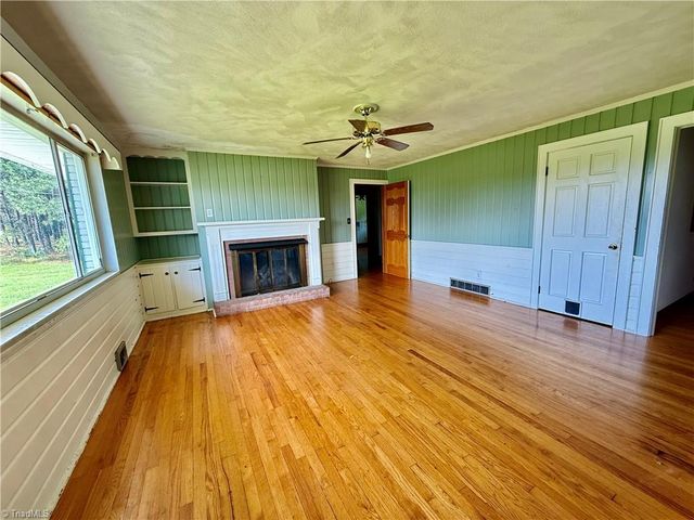 1024 Lone Hickory Road, Yadkinville, NC 27055