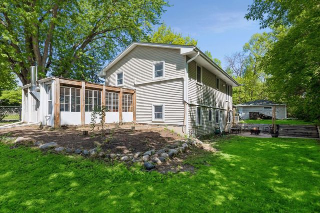 6060 Hemlock Lane N, Plymouth, MN 55442