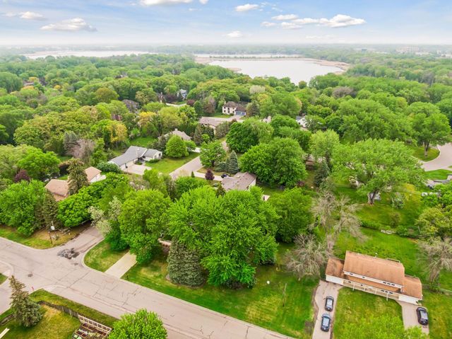 6060 Hemlock Lane N, Plymouth, MN 55442