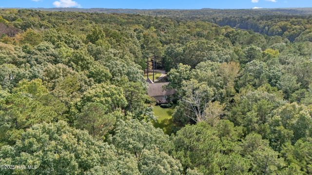 211 Palomino Road, Carthage, NC 28327
