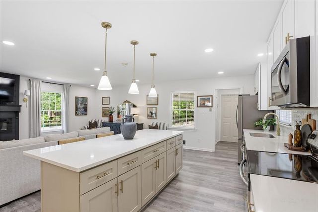 119 Deerwood Circle SE, Smyrna, GA 30082