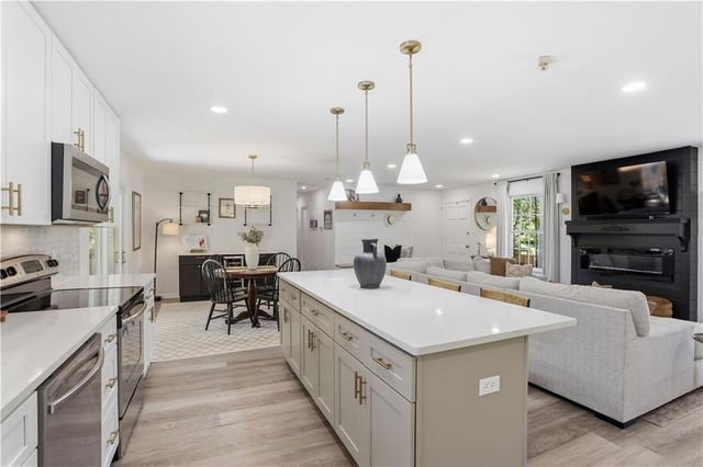 119 Deerwood Circle SE, Smyrna, GA 30082